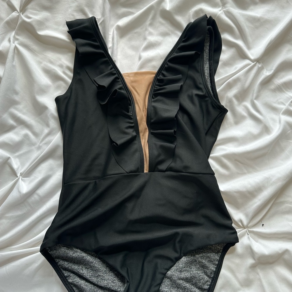 five dancewear ruffle black leotard size small adult
